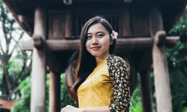 Nguyễn Ngọc Phương Linh trúng tuyển hai đại học Mỹ với tổng giá trị học bổng lên tới hơn 10 tỷ đồng. Ảnh: NVCC