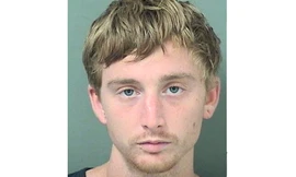 Đã đột nhập ăn trộm còn đánh chén no say