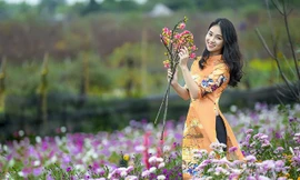 Ước mơ trở thành người mẫu, diễn viên của cô lớp trưởng xinh đẹp