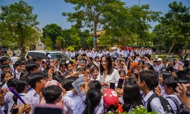 Học sinh vùng sâu háo hức đón tri thức từ Hành trình trái tim