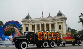 Đoàn xe đưa linh cữu nguyên Chủ tịch nước Lê Đức Anh qua các tuyến phố Hà Nội