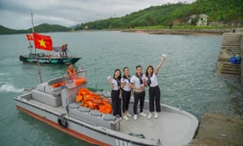 Hành trình Từ Trái Tim:Trao gửi khát vọng lớn đến thanh niên vùng biển đảo