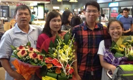 Gia đình nhà báo Hoàng Thảo Minh. Ảnh: TL