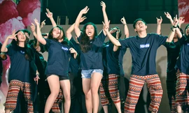 Nụ cười và nước mắt của Amser trong giây phút chia ly