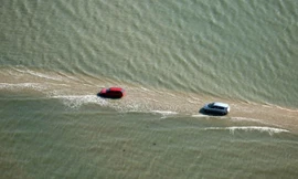 Con đường chỉ xuất hiện hai lần mỗi ngày ở Pháp