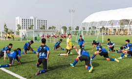 Cầu thủ Việt và câu chuyện “muốn thành cá kình phải ra biển lớn”