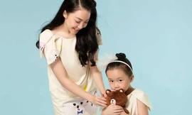 Con gái Linh Nga xinh đẹp, tạo dáng sành điệu bên mẹ 