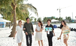 Thư 'Về nhà đi con' lấy chồng đại gia, cả nhà đi nghỉ dưỡng sang chảnh?