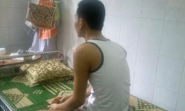 Một cậu ấm đang được chữa bệnh “hưng cảm” tại Viện sức khỏe tâm thần. 