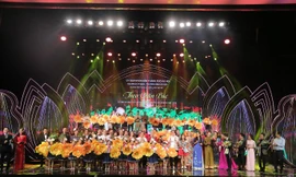 Theo chân Bác: Chương trình nghệ thuật sâu lắng và xúc động