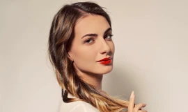 Nhan sắc nữ trọng tài Ba Lan 'vạn người mê'