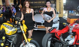Những bóng hồng nóng bỏng tại lễ hội môtô Việt Nam
