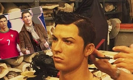 Giờ Ronaldo có thể ngồi nhà ngắm tượng của mình