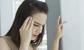 Nếu cảm giác chóng mặt nặng lên thay vì giảm đi sau khi đứng dậy, thì có lẽ nên nói chuyện với bác sĩ.