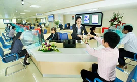 Cuộc đua phát triển ngân hàng bán lẻ: Khách hàng mới là người thắng