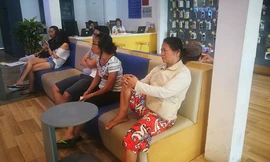 Nhiều khách hàng mệt mỏi vì đi bổ sung thông tin