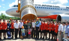 Mua vé máy bay đi miễn phí chiều về