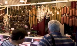 Bên trong khu chợ lớn nhất Budapest