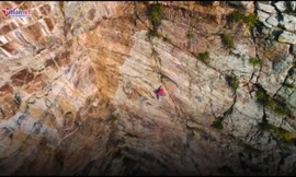 Chàng trai mù hai mắt, vẫn quyết tâm chinh phục đỉnh cao bằng tay