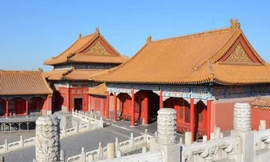 Có đến 9.999 gian phòng, sao Tử Cấm Thành không có nhà vệ sinh?