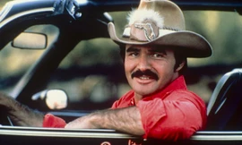 Burt Reynolds từng là một trong những nam diễn viên đình đám nhất Hollywood. 
