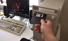 Những thiết bị công nghệ 'thần thánh' giúp 8X mua vé đi tuổi thơ