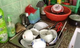 Sinh viên sống trọ sở khóc dở cười vì trước tình cảnh mất điện, nước. 