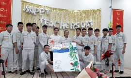 Đỗ Thị Thu cũng các bạn trong lớp IM3 – Cơ khí Công nghiệp trong ngày nhà giáo Việt Nam (20/11)