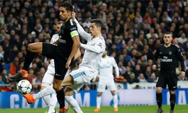 Marquinhos đeo băng thủ quân của PSG trong trận lượt đi đấu với Real. Ảnh: Reuters