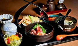 Khám phá bữa sáng siêu cầu kì của người Nhật