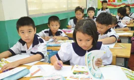 Lựa chọn sách giáo khoa sẽ do nhà trường, giáo viên, phụ huynh thực hiện. Ảnh: ST.