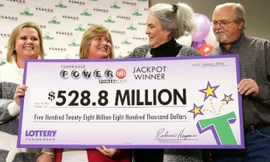 Các loại thuế áp dụng cho người trúng số ở Mỹ cao nhất thế giới.