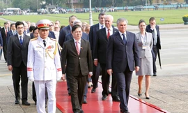 Hình ảnh đầu tiên trong chuyến thăm Việt Nam của Chủ tịch Duma Nga