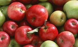 12 loại rau quả chứa nhiều thuốc trừ sâu nhất