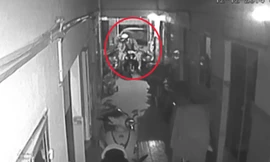 Trộm 'chê' Vespa bẻ khóa xe số