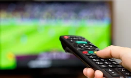 World Cup 2018 có lịch thi đấu phù hợp với nhịp sống của người Việt Nam nên nhiều gia đình, quán cafe muốn đầu tư cho trải nghiệm xem bóng đá chất lượng cao. 