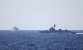 Việt Nam giữ vững quan điểm đấu tranh hòa bình, chủ động tránh đâm va. (Ảnh: Tuấn Hợp)