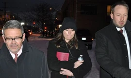 Hung thủ Jordan Graham (giữa) bị cảnh sát bắt giữ vì tội giết người cấp độ hai. Ảnh: AP 