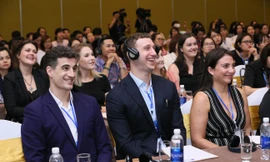 Hội thảo “Tạo động lực cho người học tiếng Anh” thu hút sự quan tâm của nhiều chuyên gia trong nước và nước ngoài.