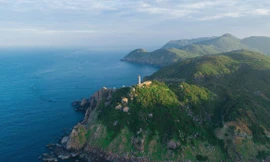  Hải đăng Đại Lãnh hơn 100 tuổi giữa bao la trời biển 