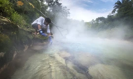 Dòng sông nóng bỏng kì lạ ở Amazon mới được phát hiện.