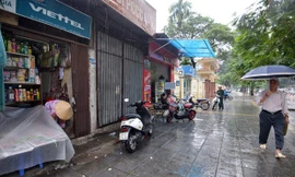 Những cửa hàng bé tí hon giá thuê siêu đắt ở Hà Nội