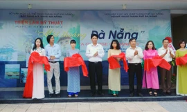 Khai mạc triển lãm