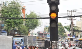 Tín hiệu đèn vàng