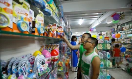 Nhà sách Tiền Phong Thịnh Hào hút khách