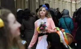 Câu chuyện cô gái bán hoa, chàng ăn xin và bài học con đường thành công