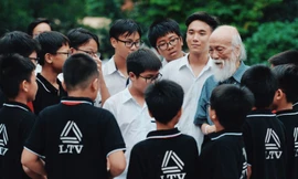 Những khoảnh khắc đẹp của thầy Văn Như Cương