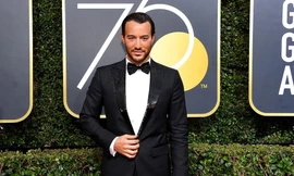 Emir là doanh nhân trẻ tài năng và thành công, được truyền thông săn đón.