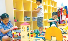 Không để trẻ chơi một mình, rất dễ xảy ra những tai nạn khó lường 