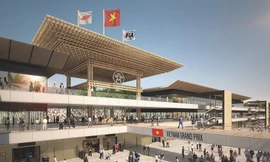 Các hạng mục của đường đua F1 Hà Nội đang được gấp rút hoàn thiện đúng tiến độ, trong đó tòa nhà điều hành trung tâm – hạng mục quan trọng nhất của đường đua đã được cất nóc.